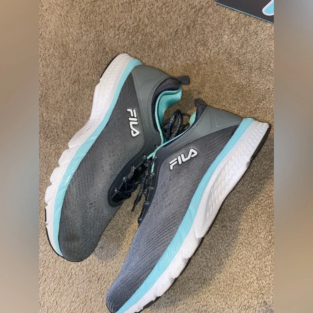 Filas - Picture 3 of 4